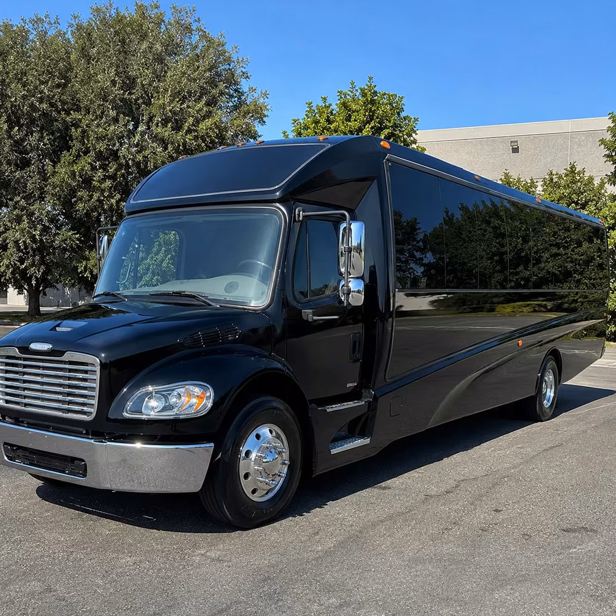 25 passenger minibus